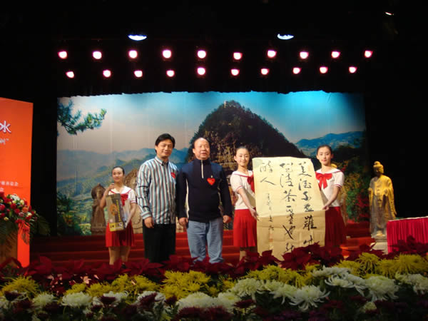 F(tun)˾LꐆڴԪl(xing)̎Ӗ(xn)ӬF(xin)